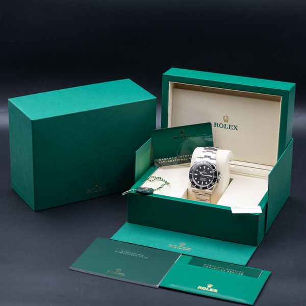 Rolex Submariner 124060